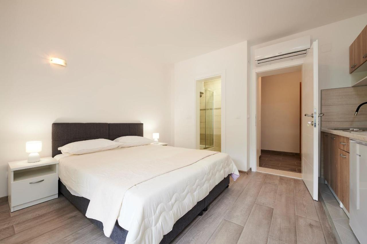 Cutan Trogir Exterior foto